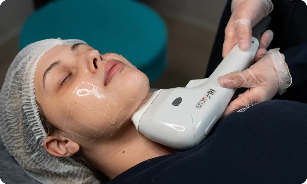 Aplicação facial do aparelho HI-FOCUS